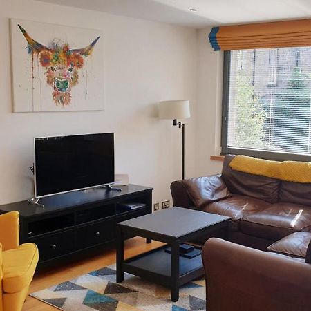 Altido Alluring 3Br Apt Near The Centre With Parking 에든버러 외부 사진