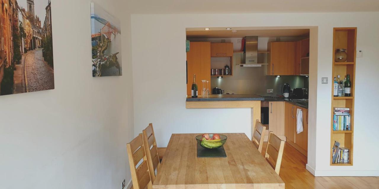 Altido Alluring 3Br Apt Near The Centre With Parking 에든버러 외부 사진
