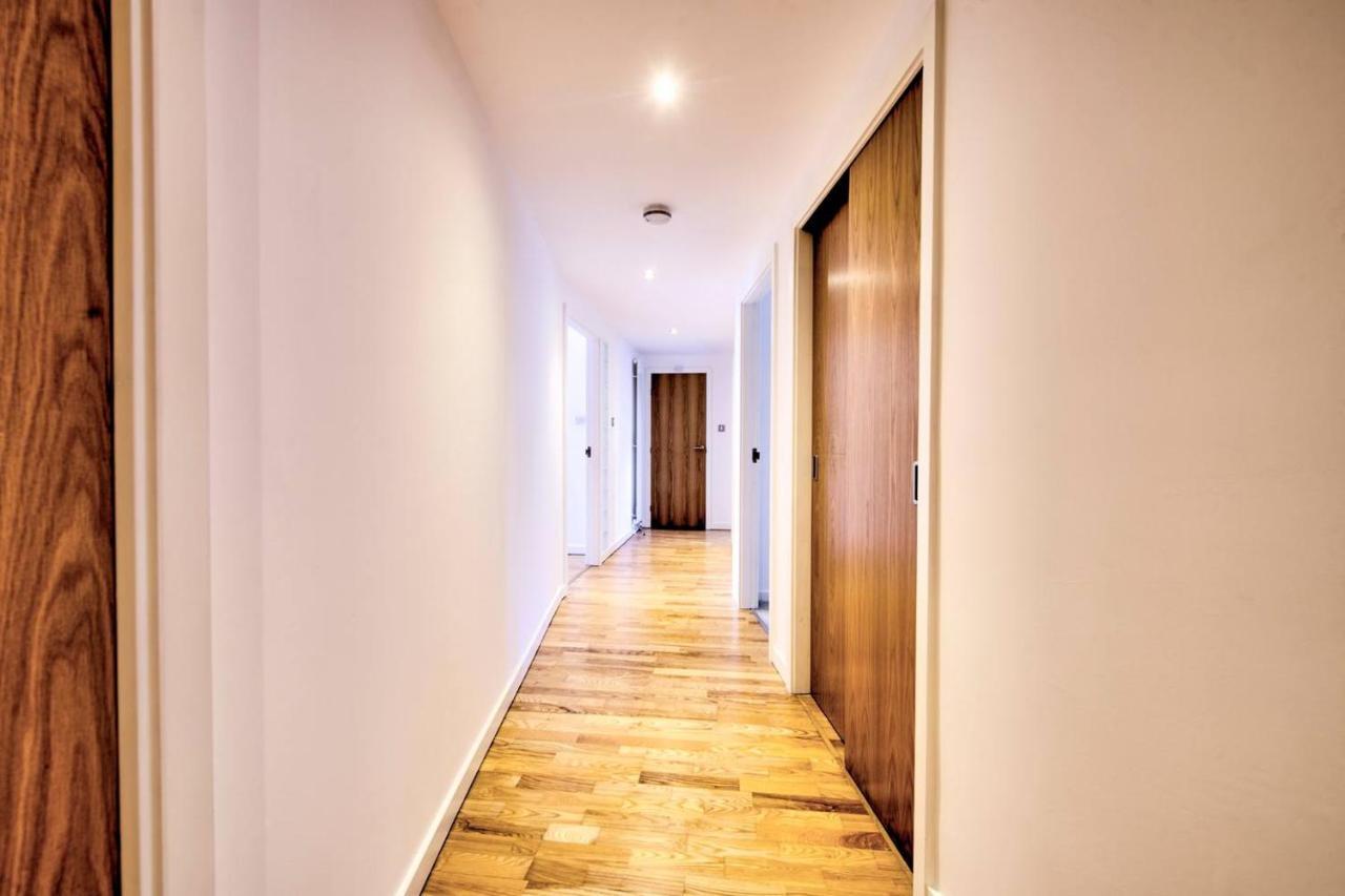 Altido Alluring 3Br Apt Near The Centre With Parking 에든버러 외부 사진