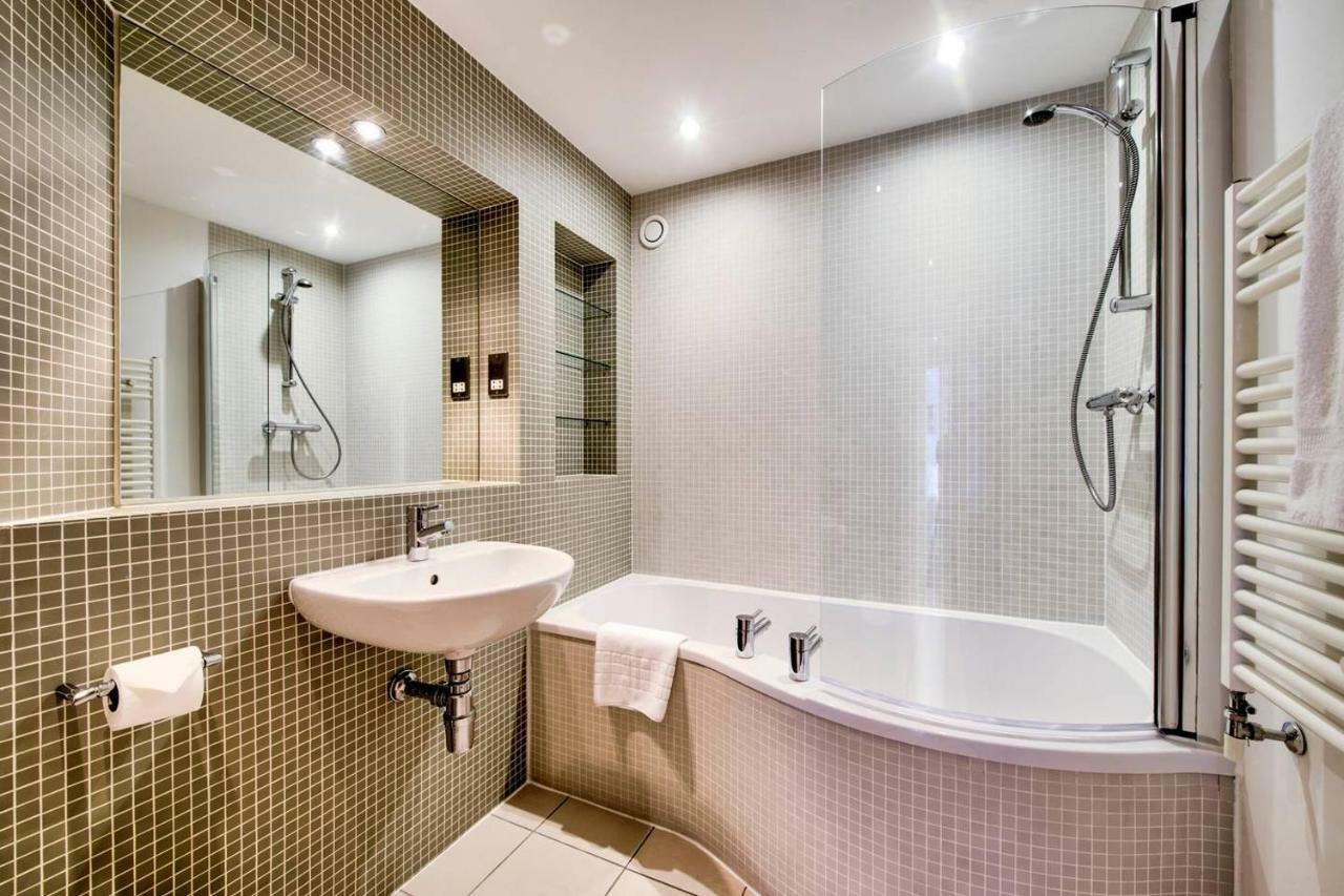 Altido Alluring 3Br Apt Near The Centre With Parking 에든버러 외부 사진